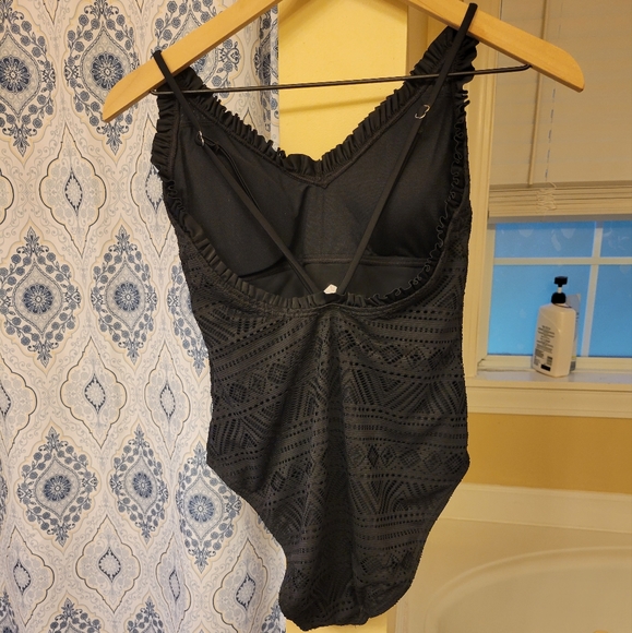 Bathing suit - Picture 2 of 2